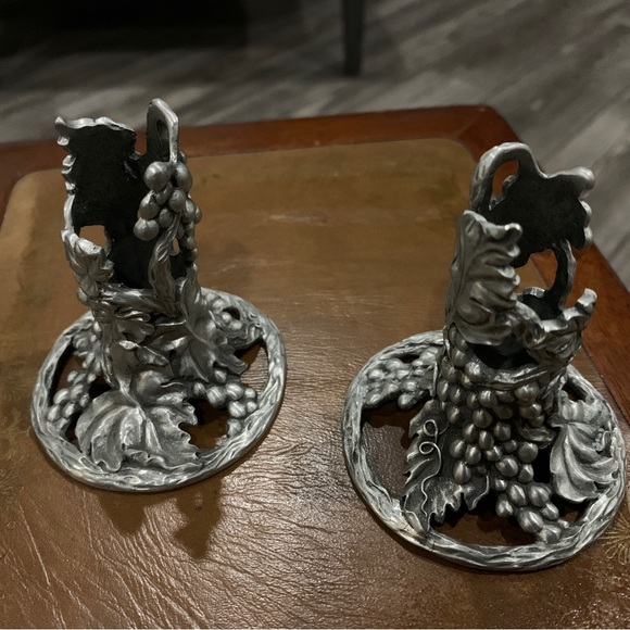 Vintage pewter candle stick holders. - Picture 8 of 8